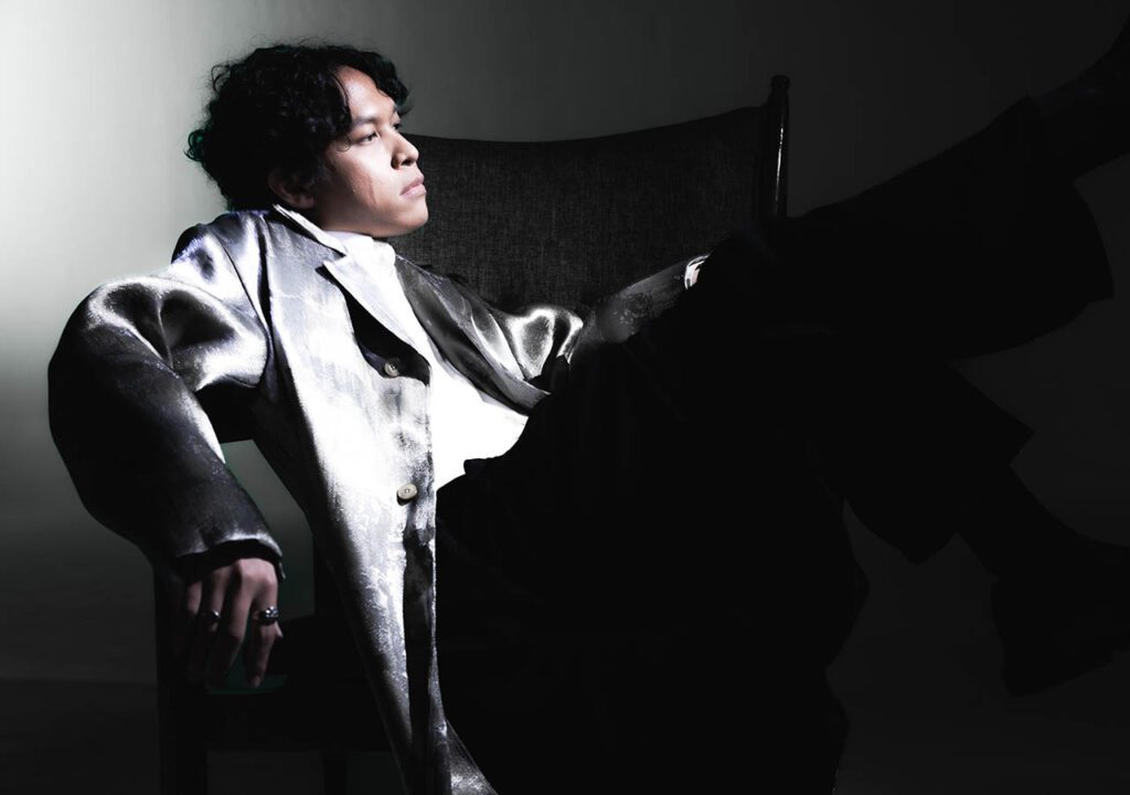 HINDIA Merilis Mixtape Berisi 16 Lagu Bertajuk “Doves, ’25 On Blank