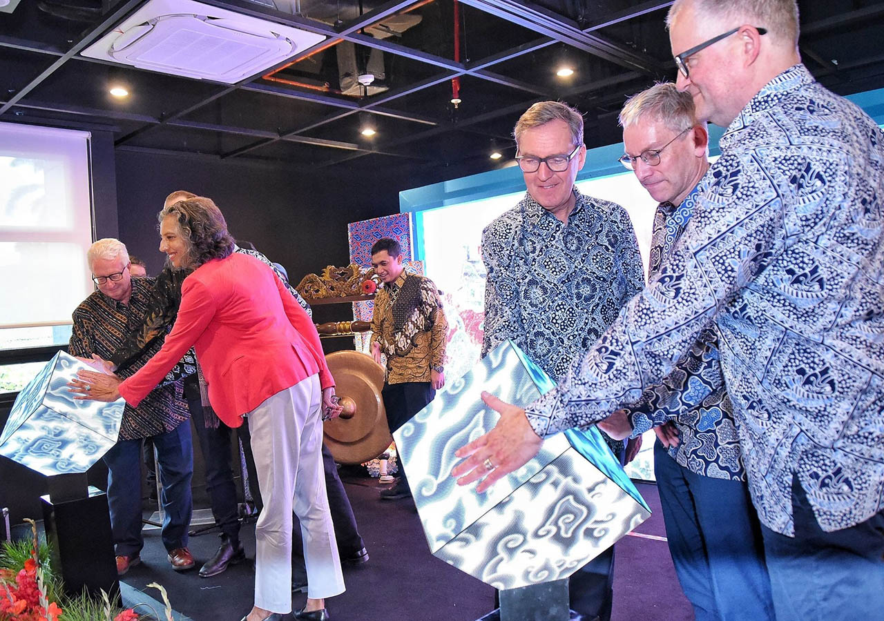 Deakin University Lancaster Indonesia