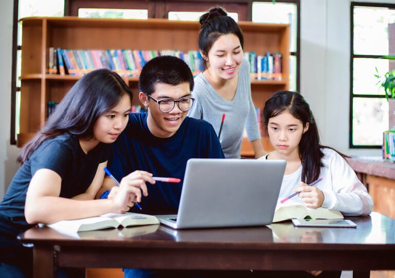 Kuliah Gratis dengan 10 Beasiswa Dalam Negeri Paling Dicari