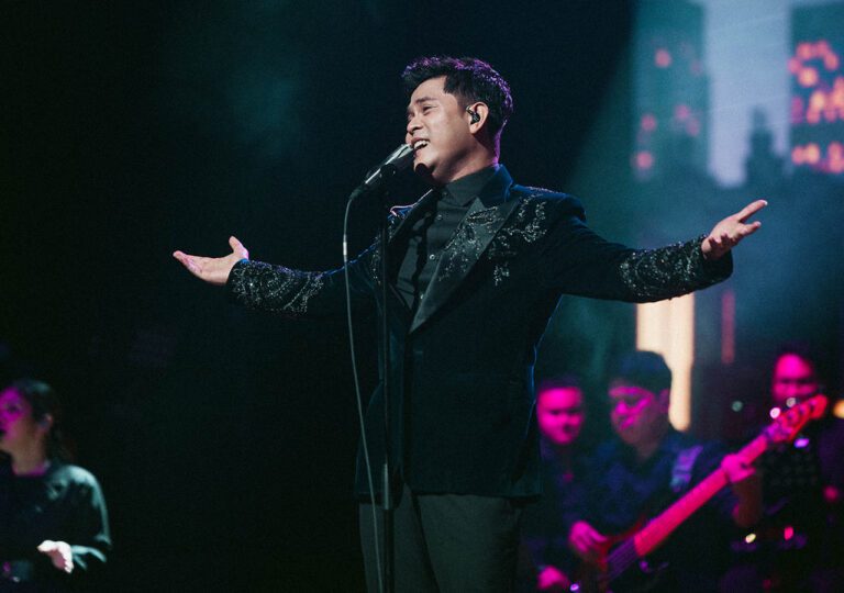 Cakra Khan Divine Concert