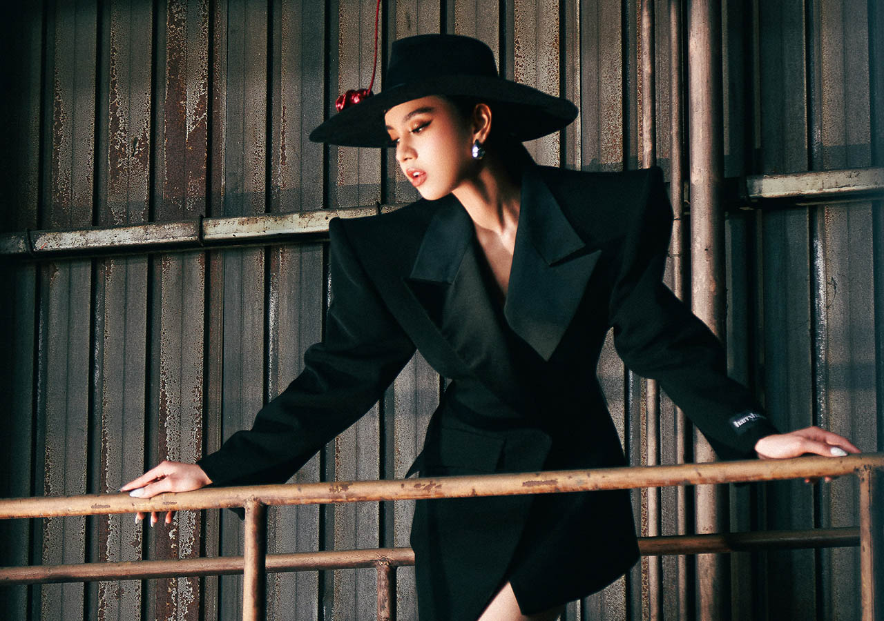 “Bodohnya Aku”, Cara Lyodra Menggambarkan Cinta yang Penuh Ketidakpastian